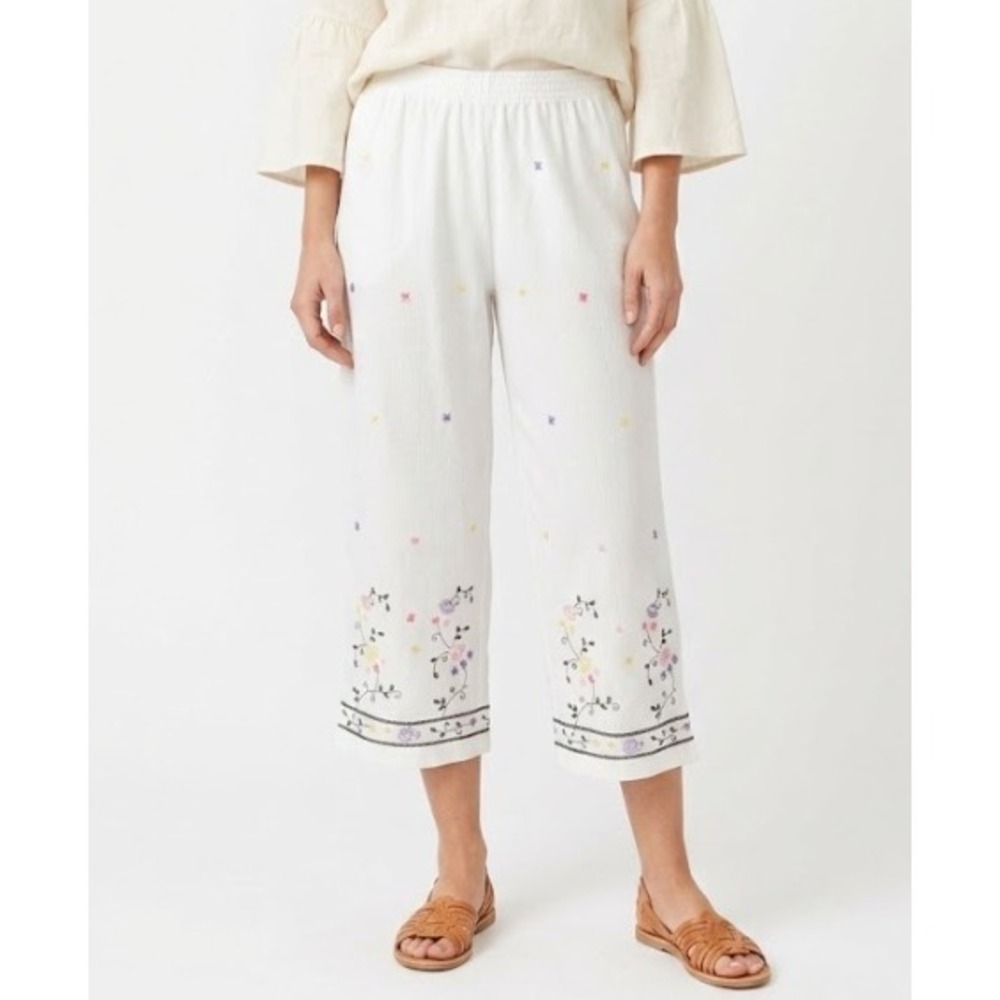 Vintage Maggie Sweet Cropped Pants Medium White Floral Embroidered Cottagecore